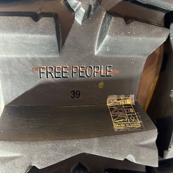 FREE PEOPLE MONTROSE PUFFER BOOTS NEW - Picture 10 of 12